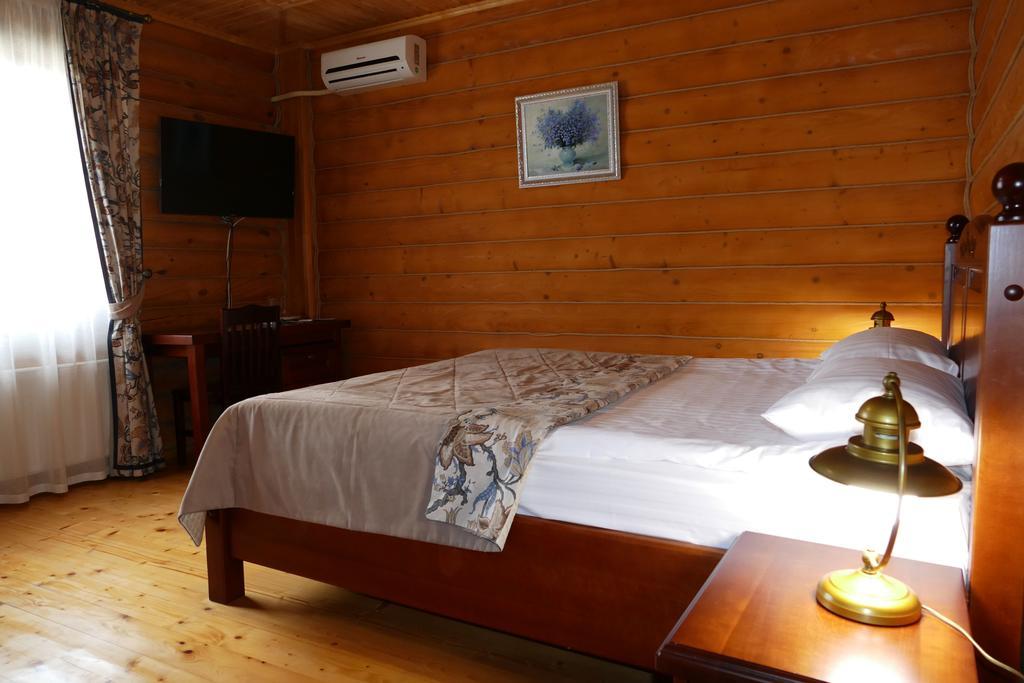 Комплекс Відпочинку Пампушка & Подушка Hotel Burlach'ya Balka Ngoại thất bức ảnh