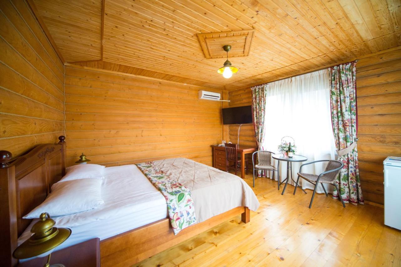 Комплекс Відпочинку Пампушка & Подушка Hotel Burlach'ya Balka Ngoại thất bức ảnh