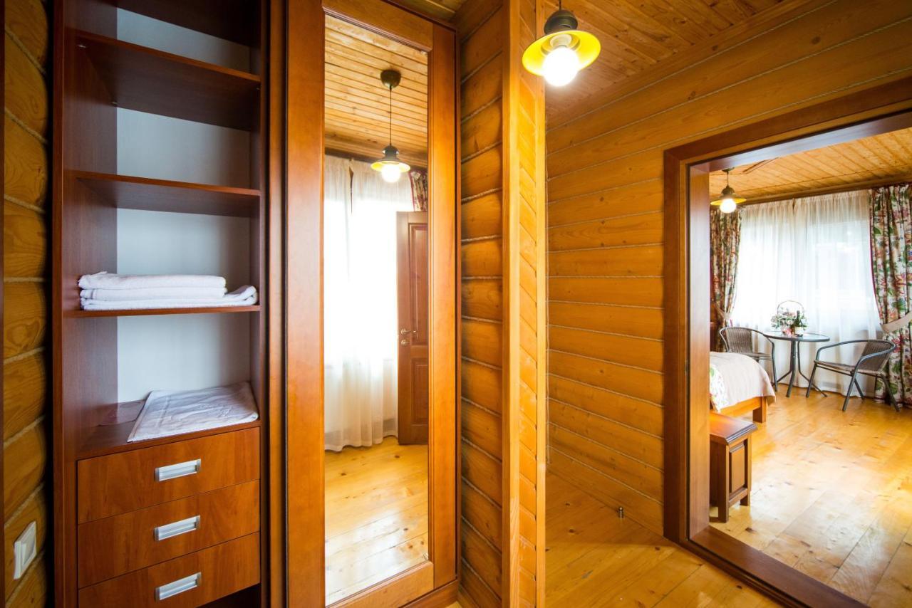 Комплекс Відпочинку Пампушка & Подушка Hotel Burlach'ya Balka Ngoại thất bức ảnh