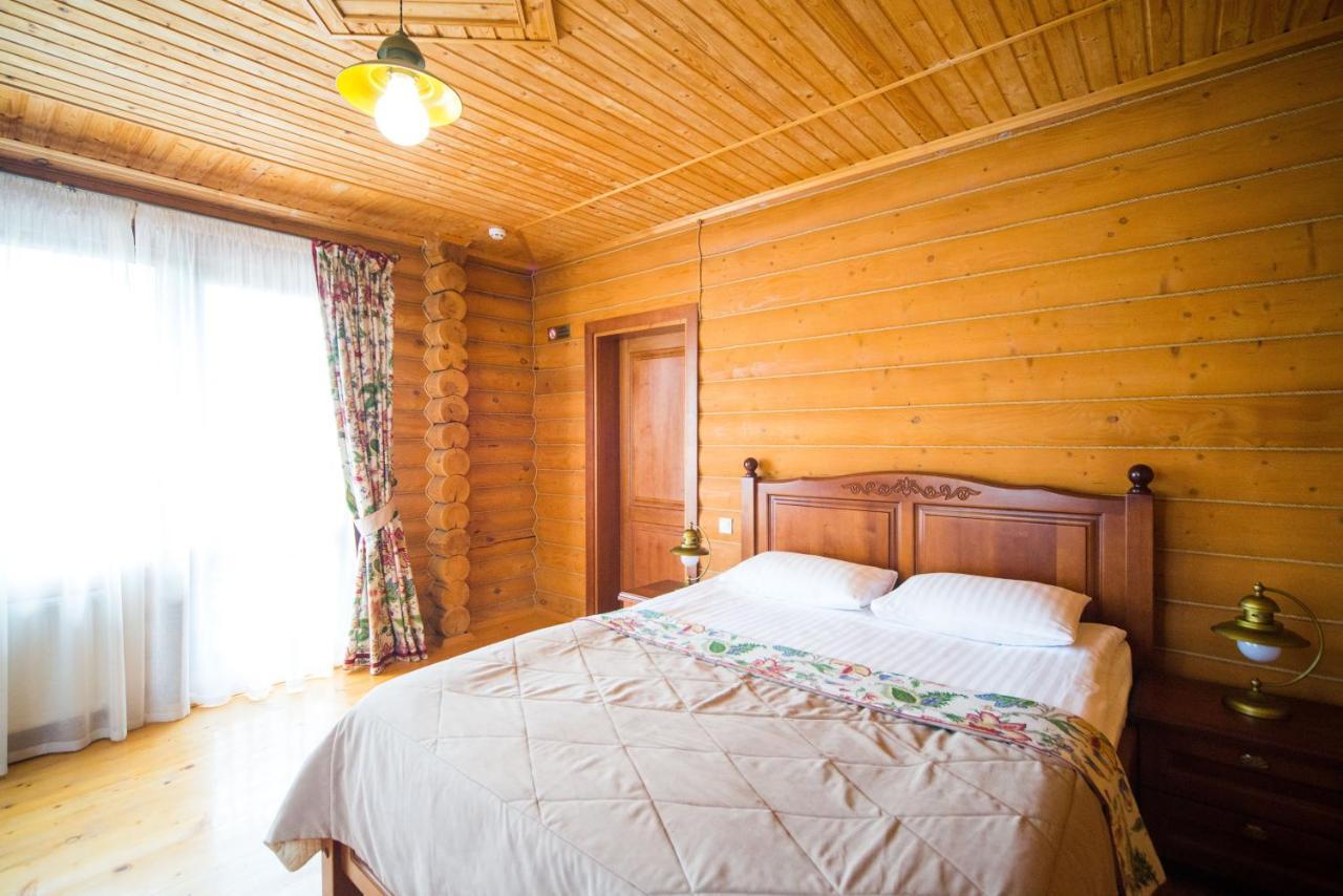 Комплекс Відпочинку Пампушка & Подушка Hotel Burlach'ya Balka Ngoại thất bức ảnh
