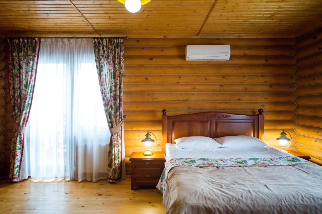 Комплекс Відпочинку Пампушка & Подушка Hotel Burlach'ya Balka Ngoại thất bức ảnh